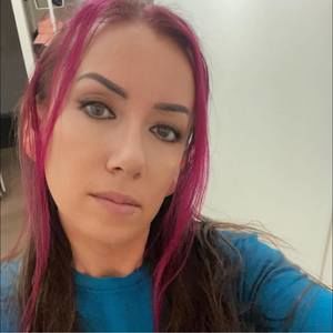 Meet your Posher, Cristina